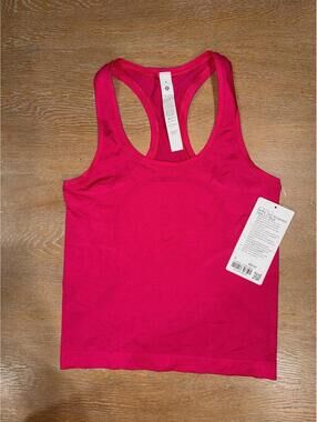 Lululemon Swiftly Tech Racerback Tank Top 2.0 Race Length SIZE 4 Jeweled Magenta